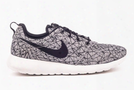 Nike Roshe Run Graphic Premium Summit White/black