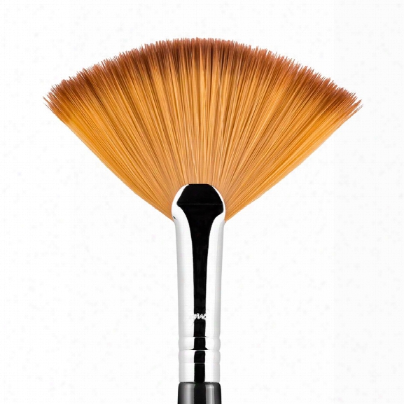 Sigma Beauty F41 - Fan Brush