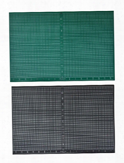 Multipurpose Cutting Mats Green Black 12 In. X 18 In.