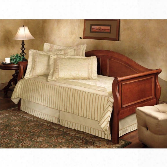 Hillsdale Bedford Daybed In Cherry