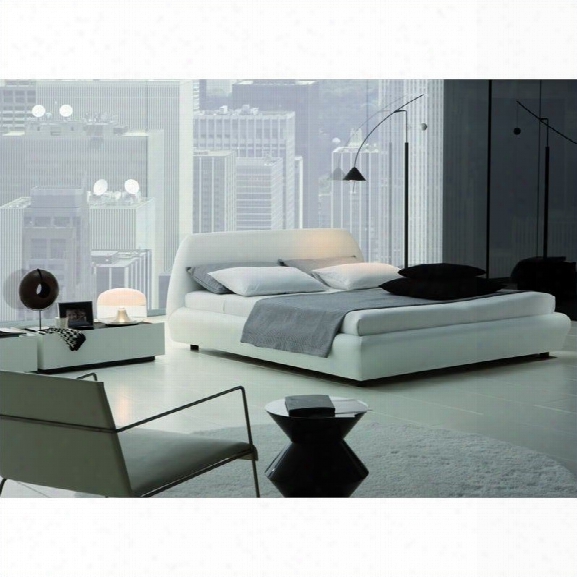 Rossetto Downtown Platform Bed 3 Piece Bedroom Set In White