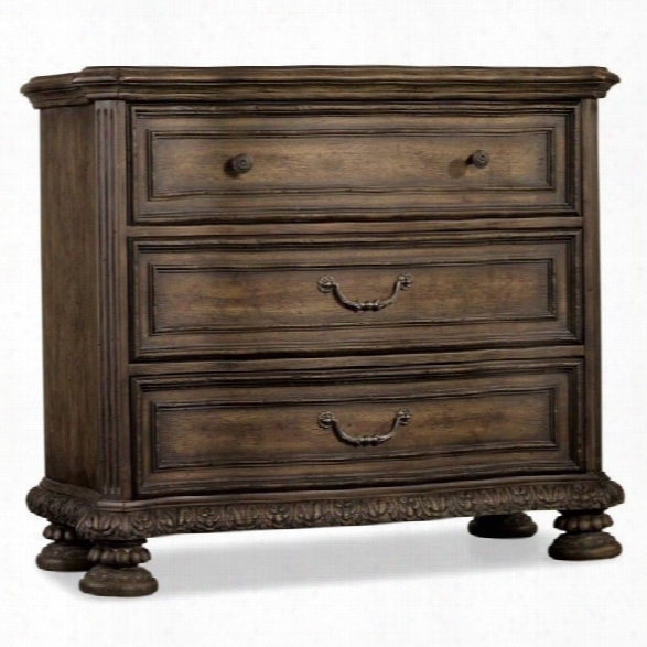 Hooker Furniture Rhapsody 3-drawer Bachelor's Chest In Rustic Walnut