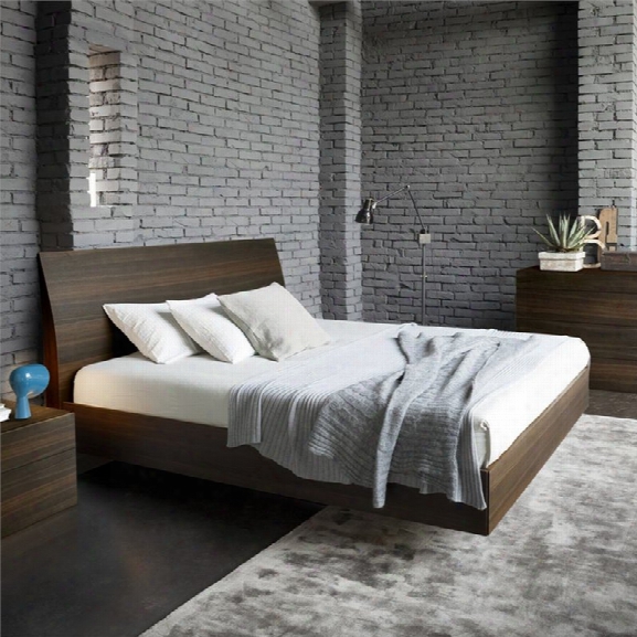 Rossetto Vela King Platform Bed In Oak