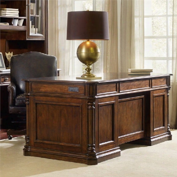 Hooker Furniture Leesburg Executive Desk In Mahogany