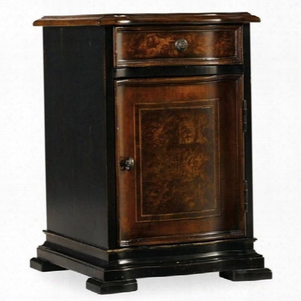 Hooker Furniture Grandover Chairside Chest