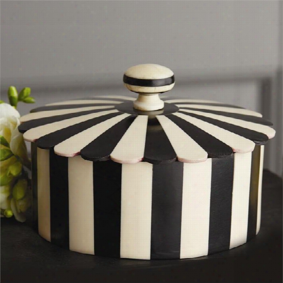 Circul Top Black & White Round Box Design By Tozai