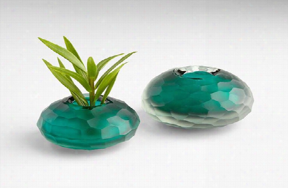 Small Ice Vase Design By Cyan Design
