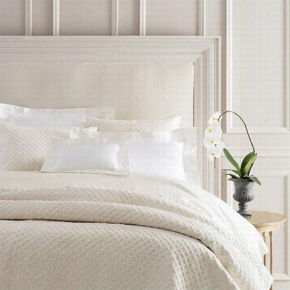 Velluto Velvet Ivory Quilt Design By Luxe