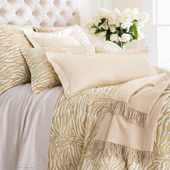 Zebre Velvet Semolina Quilt Design By Luxe