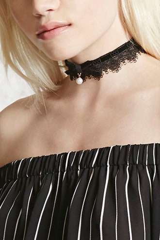 Faux Pearl Lace Choker