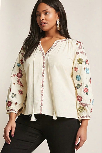 Plus Size Embroidered Floral Top