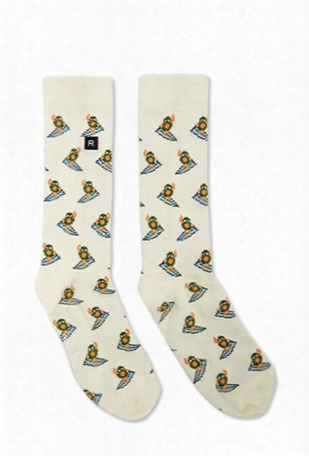 Men Richer Poorer Surfing Avocado Crew Socks