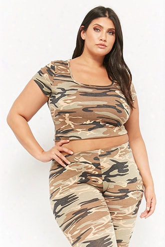 Plus Size Camo Crop Top