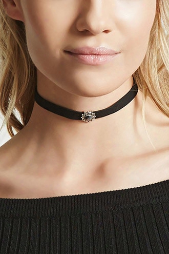 Faux Stone Medallion Choker