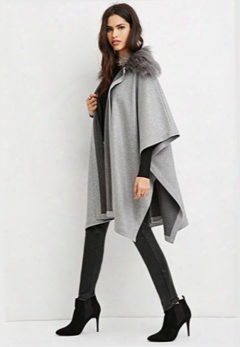 Faux Fur-collar Poncho