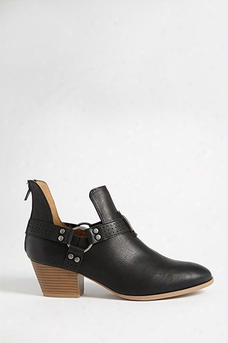 Qupid Faux Leather Ankle Bootie