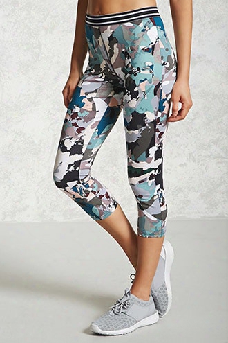 Active Abstract Capri Leggings