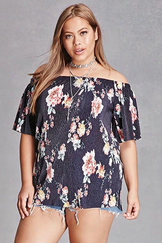 Plus Size Accordion-pleat Top