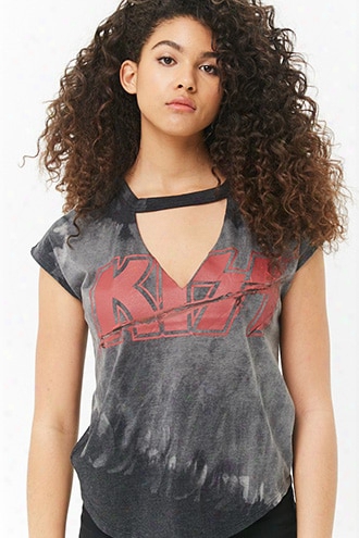 Kiss Cutout Graphic Tee