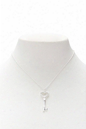 Heart-shaped Key Pendant Necklace