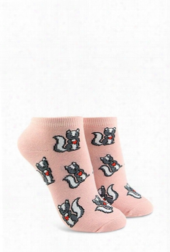 Love Skunk Ankle Socks