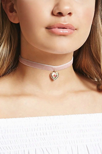 Velvet Heart Pendant Choker