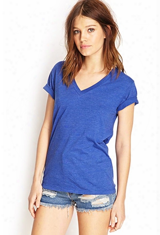 Must-have V-neck Tee