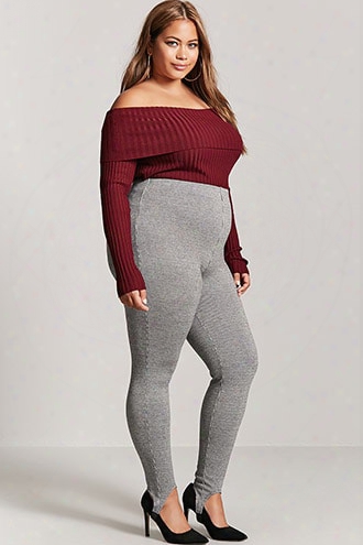 Plus Size Houndstooth Stirrup Leggings