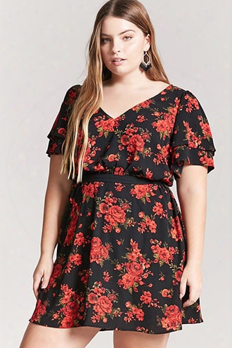 Plus Size Textured Floral Tiered-sleeve Dress